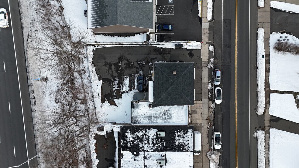 More Photos Of 385 W Main St, New Britain Storefront Retail Office For Lease