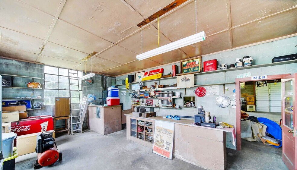 More Photos Of 4410 Flat Creek Rd, Heath Springs Flex For Sale