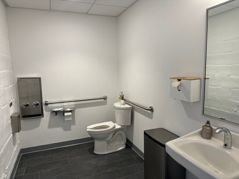 More Photos Of 883 Boylston St, Boston Loft Creative Space For Lease