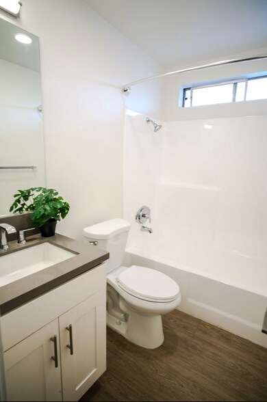 More Photos Of 5331 Cahuenga Blvd, North Hollywood Apartments For Sale
