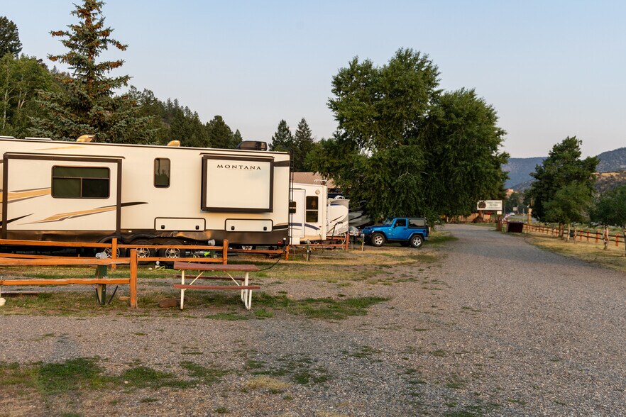 More Photos Of 27680 US Highway 160, South Fork Hotel For Sale