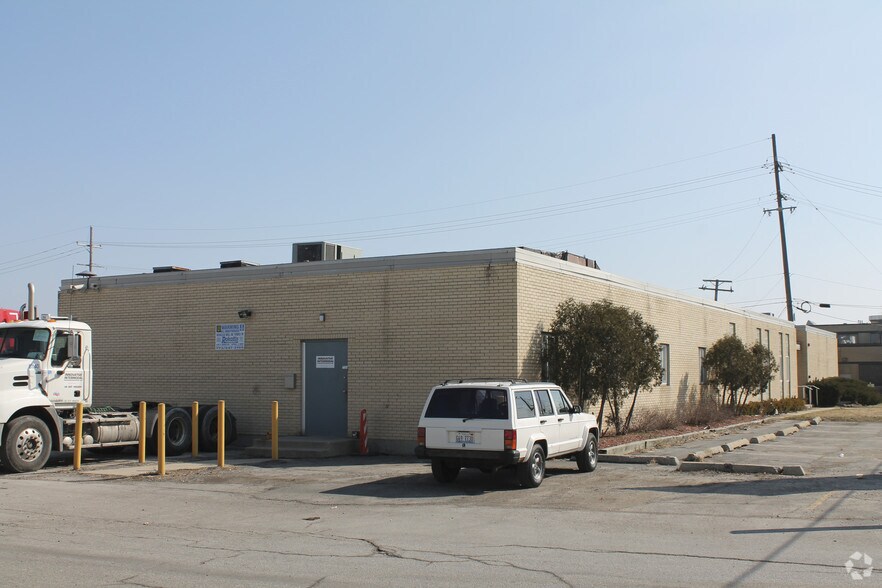 More Photos Of 6200 W 51st St, Chicago Warehouse For Lease