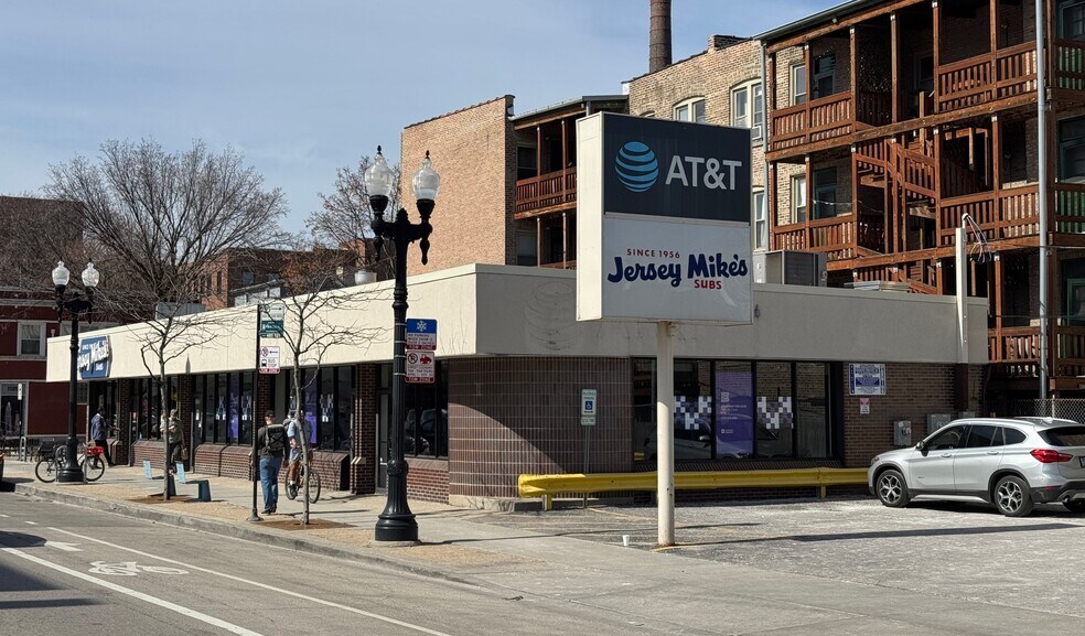 More Photos Of 1724 W Lawrence Ave, Chicago General Retail For Lease