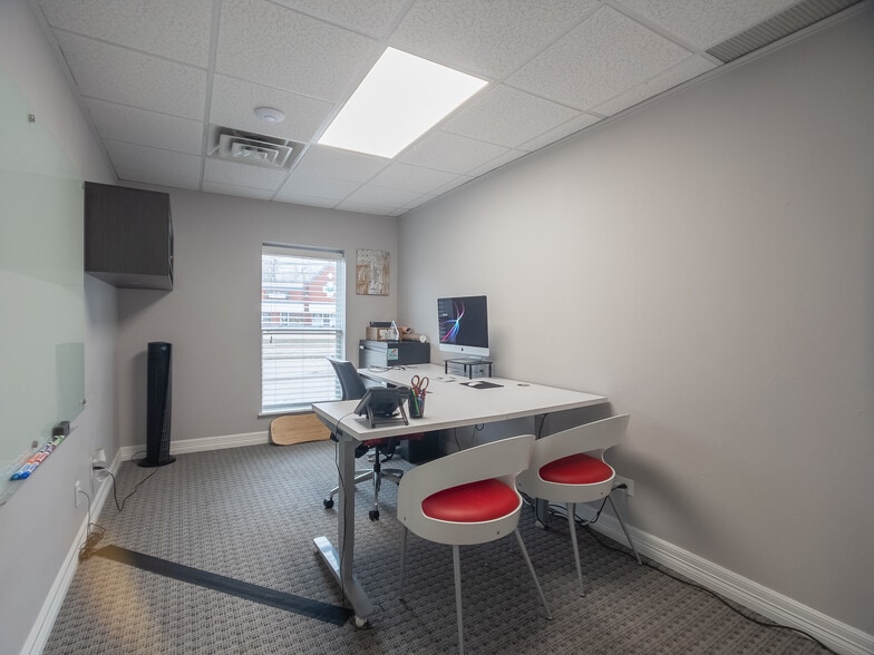 More Photos Of 6001 Nw Expressway, Oklahoma City Office For Sale