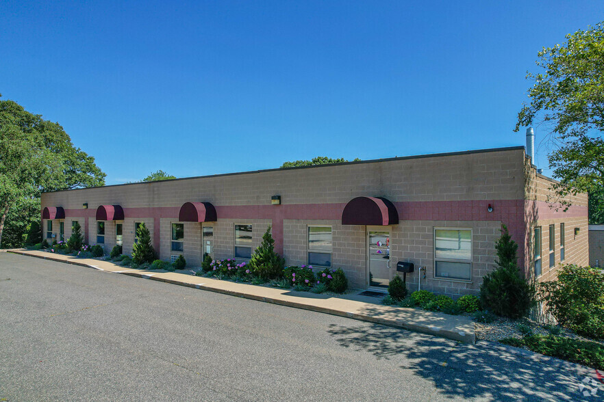 Primary Photo Of 15 Great Republic Dr, Gloucester Light Manufacturing For Lease