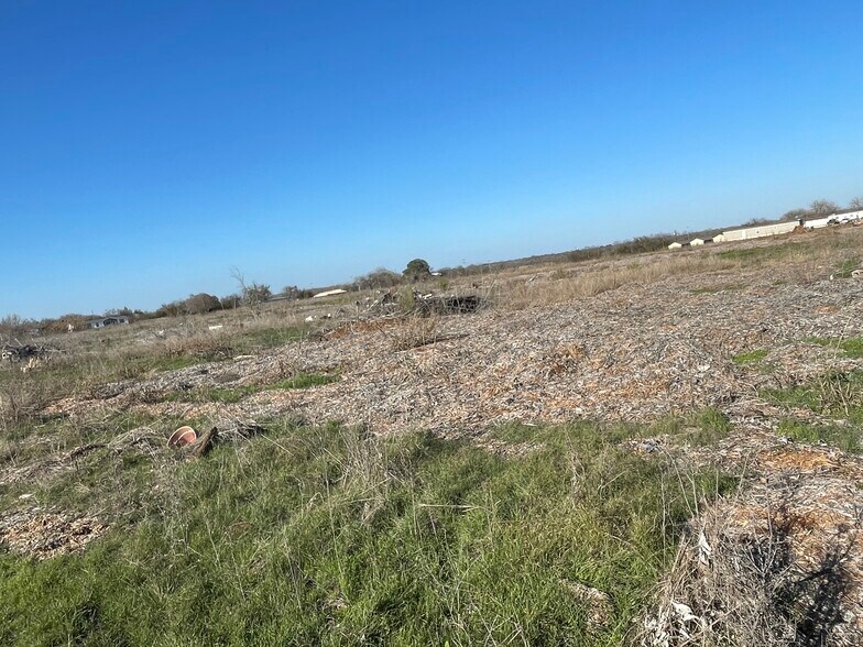 More Photos Of 54 Acres Trainer Hale, Schertz Land For Sale