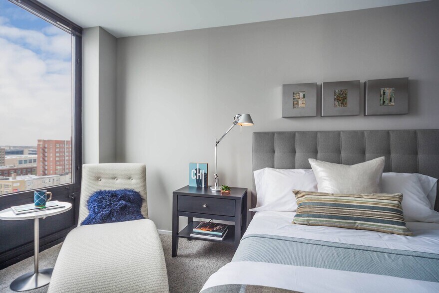 More Photos Of 4334 N Hazel St, Chicago Apartments For Lease