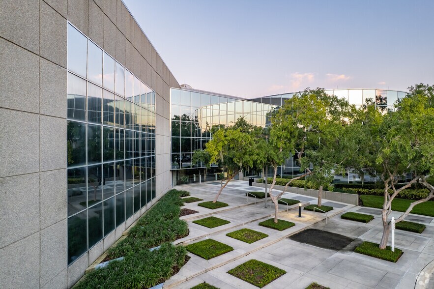 More Photos Of 2600 Maitland Center Pky, Maitland Office Residential For Lease