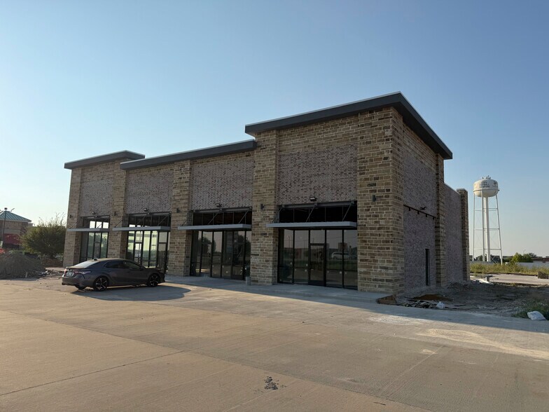 More Photos Of 1804 W Audie Murphy Pky, Farmersville Storefront For Lease