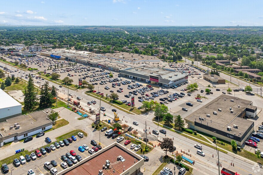 More Photos Of 23 Mountainview Rd S, Halton Hills Freestanding For Lease