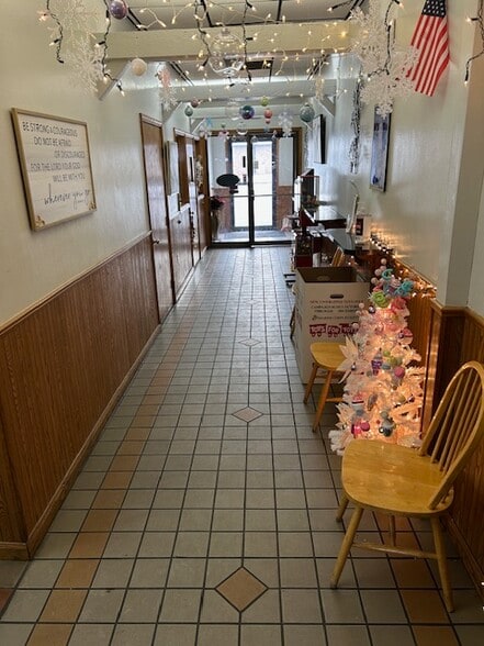 More Photos Of 122 S Union St, Bryan Restaurant For Sale