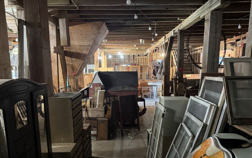 More Photos Of 1009 Mills St, Black Earth Warehouse For Sale