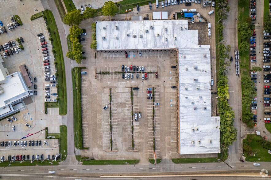 More Photos Of 11925 Southwest Fwy, Stafford Unknown For Lease