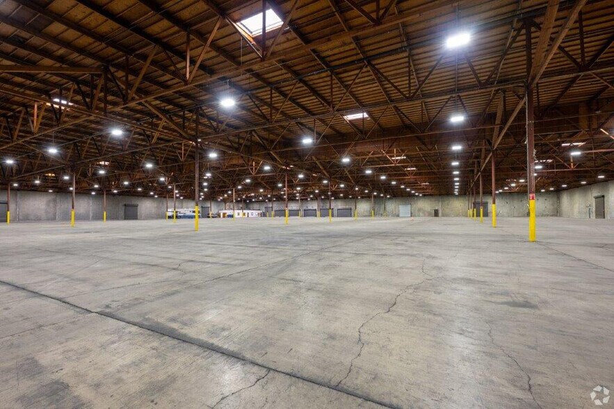 More Photos Of 1203 N Gertrude Ave, Stockton Distribution For Lease