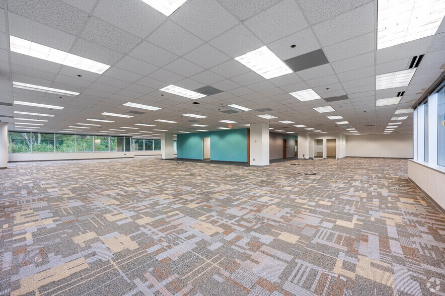 More Photos Of 7501 Boulder View Dr, North Chesterfield Unknown For Lease