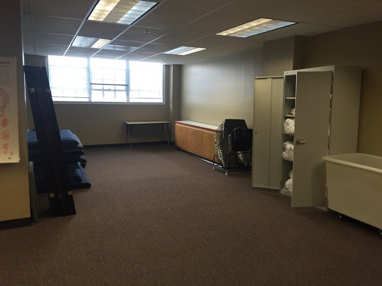 More Photos Of 525 NE Oregon St, Portland Office For Lease