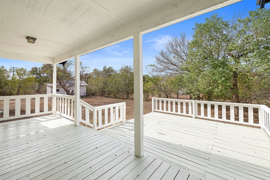 More Photos Of 3480 Jack C Hays Trl, Buda Office For Lease
