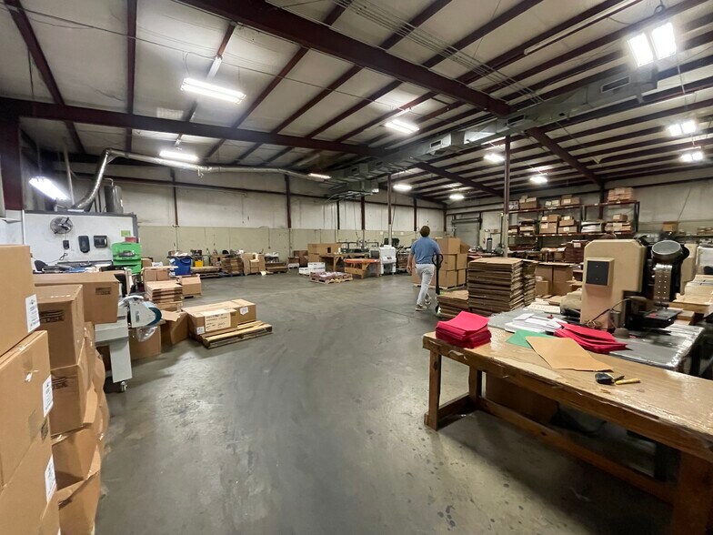 More Photos Of 1100 Chandler St, Montgomery Industrial For Lease