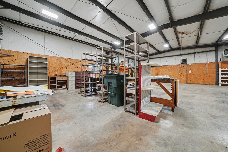 More Photos Of 11020 N State Highway 49, Martell Freestanding For Sale