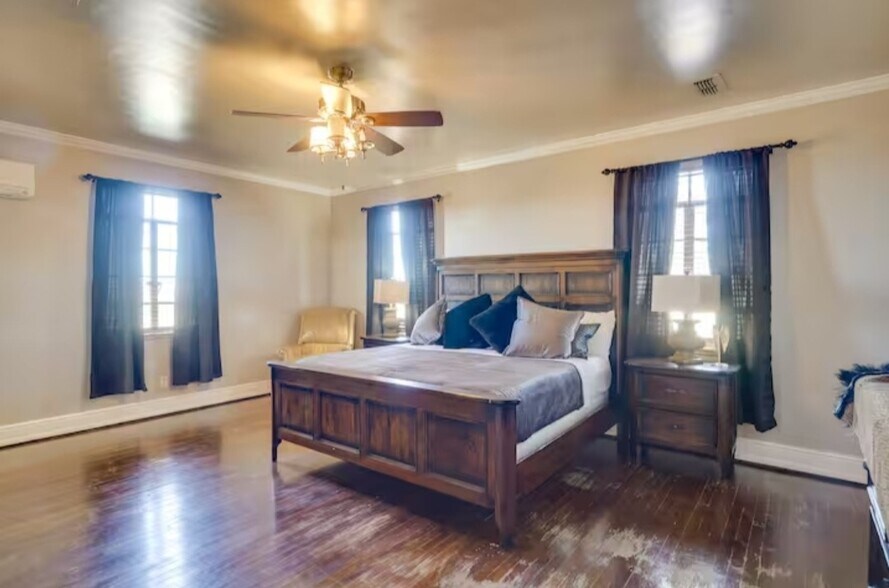 More Photos Of 2070 SW Loop 338, Odessa Specialty For Lease