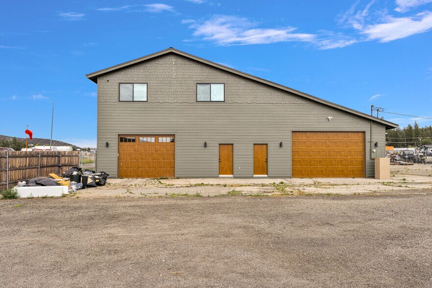 More Photos Of 614 W Fairway Blvd, Big Bear City Warehouse For Sale