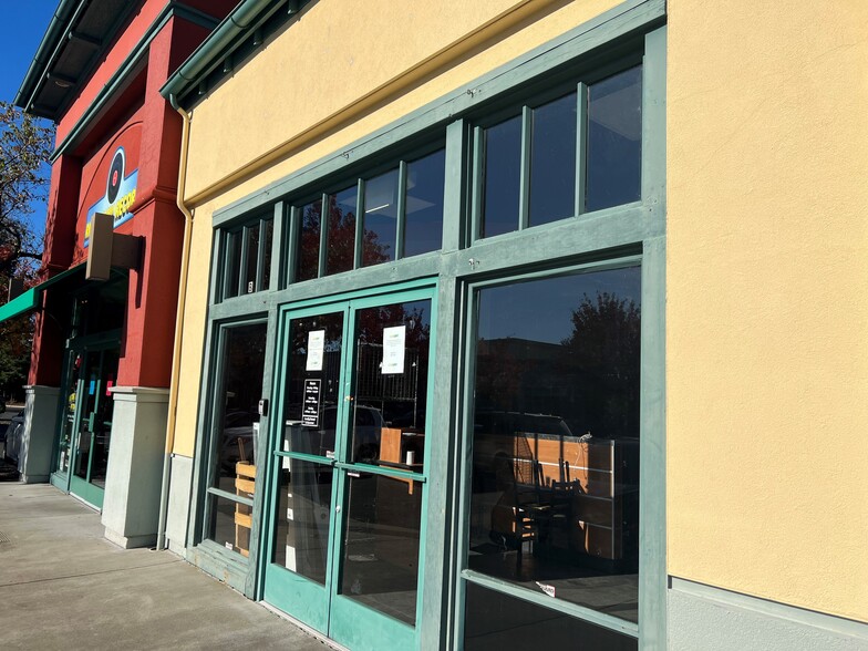 More Photos Of 2375 California Blvd, Napa General Retail For Lease
