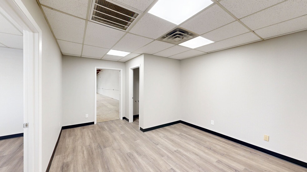 More Photos Of 1663 Hickory Dr, Haltom City Unknown For Lease