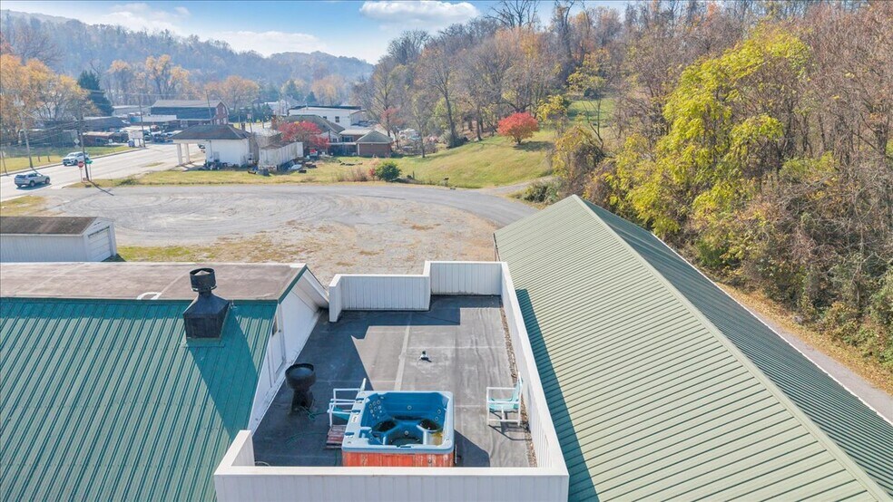More Photos Of 5383 Lee Hwy, Troutville Freestanding For Sale