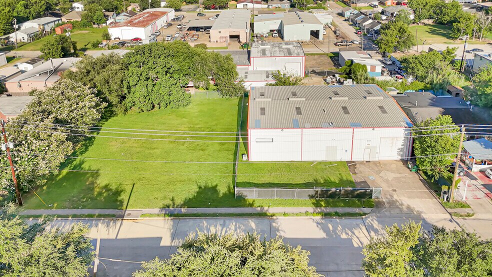 More Photos Of 1106 Witter St, Pasadena Industrial For Sale