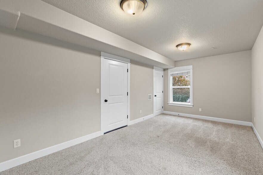More Photos Of 9414 SE Causey Ave, Happy Valley Apartments For Sale