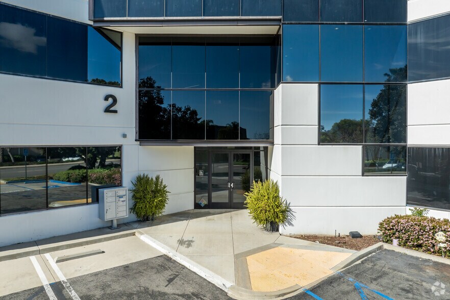 More Photos Of 2 Wrigley Ave, Irvine Coworking Space