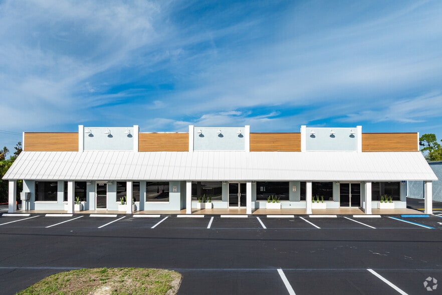 More Photos Of 14520-14540 S Tamiami Trl, Fort Myers Unknown For Lease