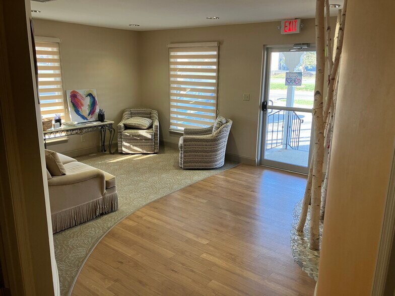 More Photos Of 9346-9350 Dayton Lebanon Pike, Dayton Office For Sale