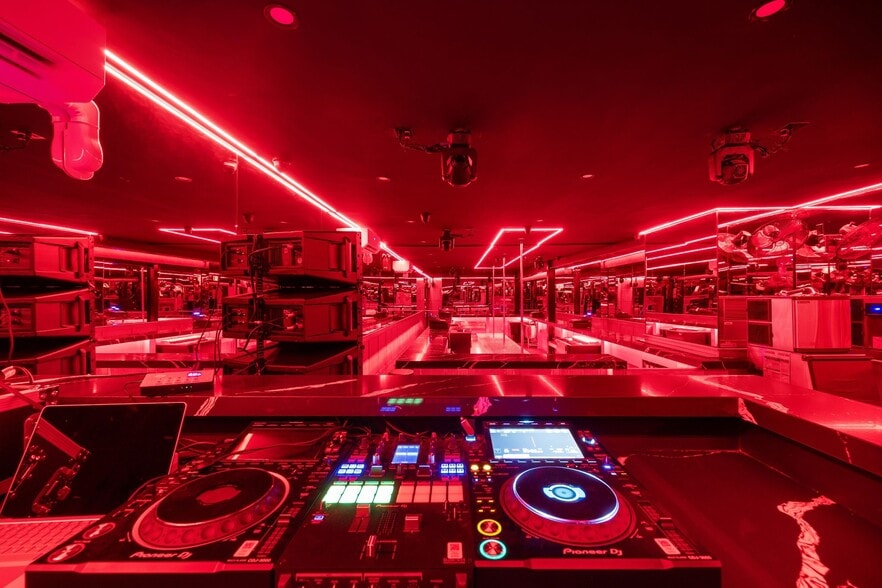 More Photos Of 100 E 116th St, New York Storefront Retail Residential For Lease