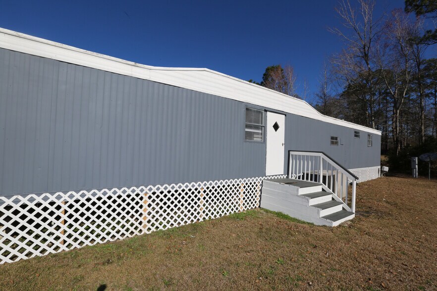More Photos Of 306 Sundial Ln, Ladson Manufactured Housing Mobile Home Park For Sale