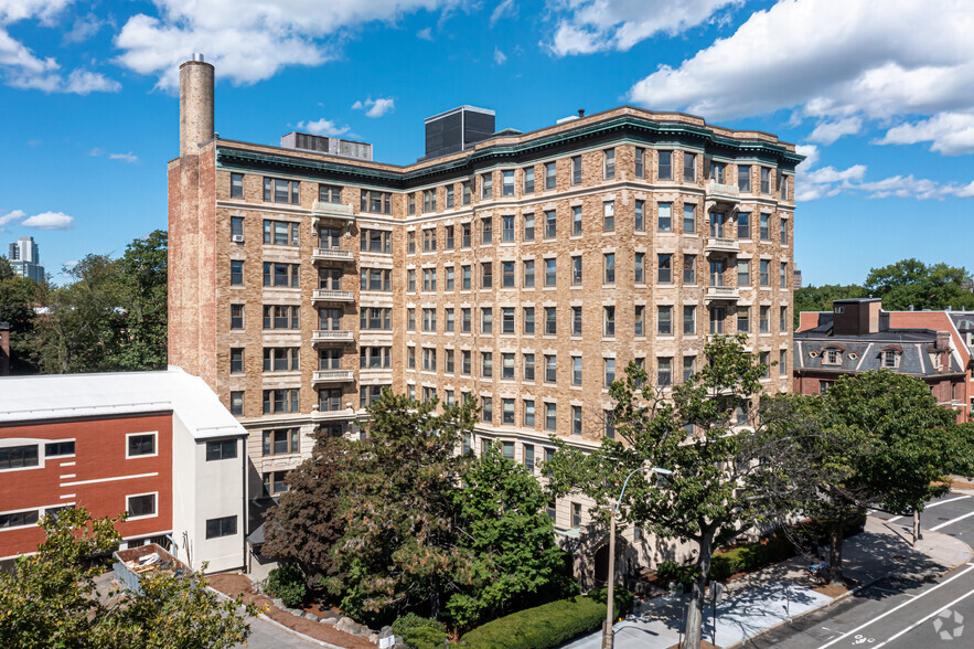 Primary Photo Of 1180 Beacon St, Brookline Medical For Sale