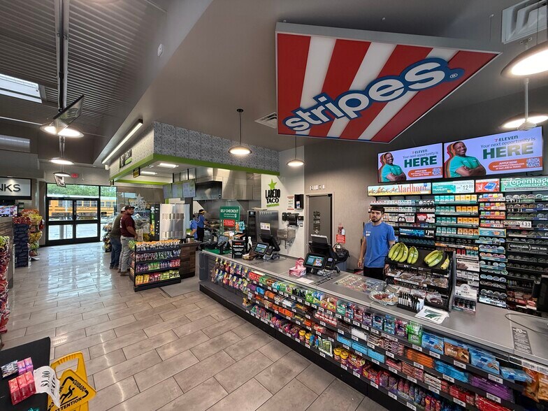 More Photos Of 3501 S Cage Blvd, Pharr Service Station For Sale