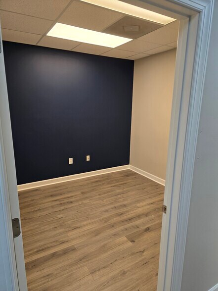 More Photos Of 18809 W Catawba Ave, Cornelius Medical For Lease