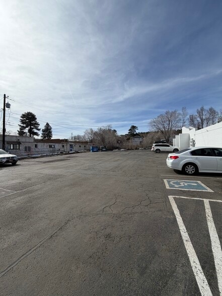More Photos Of 103 S Milton Rd, Flagstaff General Retail For Lease