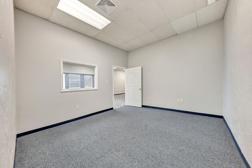 More Photos Of 150 Hillside Dr, Bethel Park Office For Lease