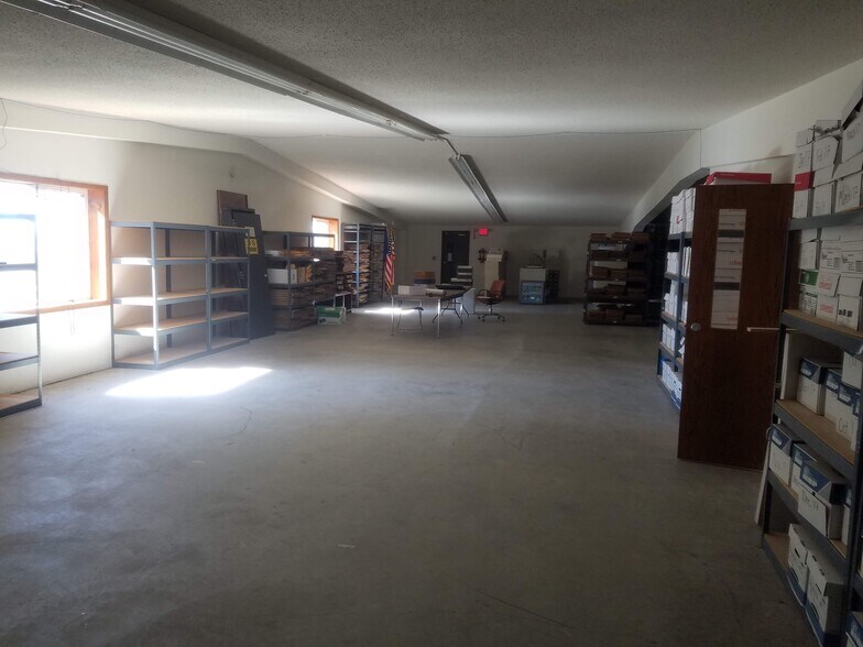 More Photos Of 2208 Trott Ave SW, Willmar Flex For Sale