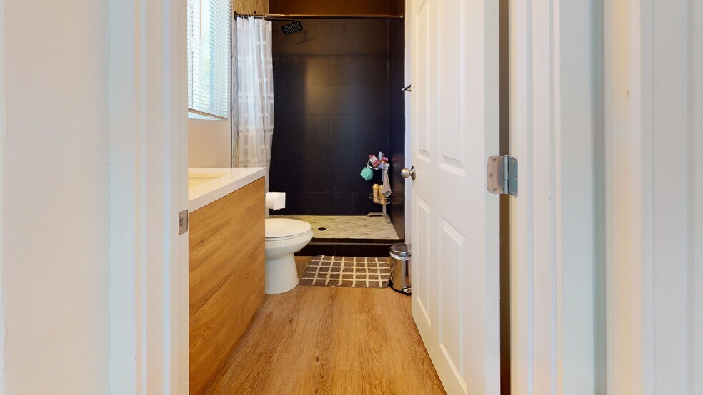 More Photos Of 5270-72 Manhasset Dr @ Redding Dr, San Diego Apartments For Sale