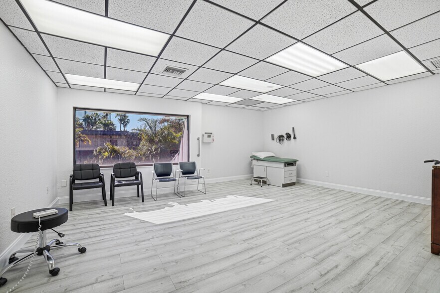 More Photos Of 2929 N University Dr, Coral Springs Medical For Sale