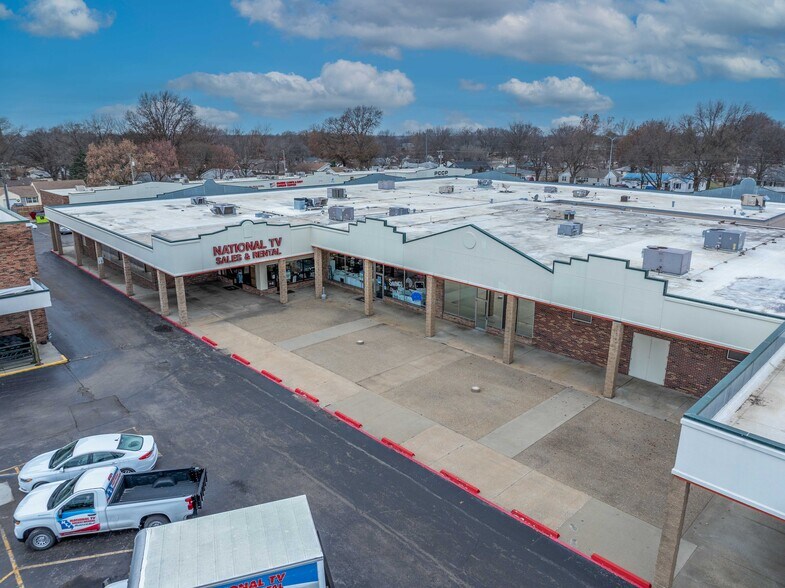 More Photos Of 1400 S Limit Ave, Sedalia Unknown For Lease