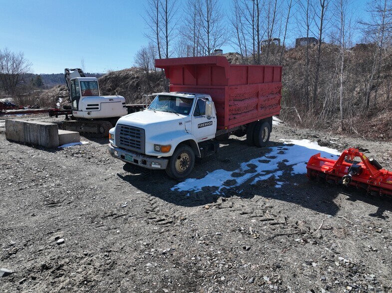 More Photos Of 109 River Rd, Orleans Specialty For Sale