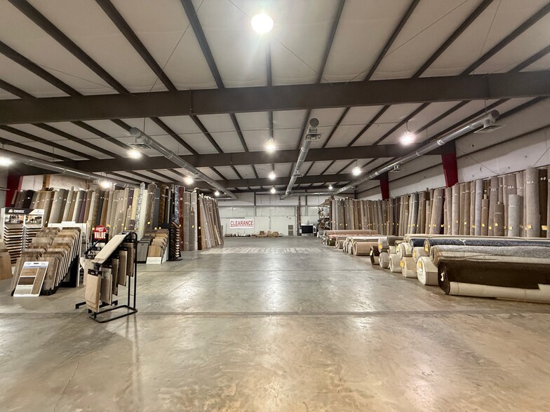 More Photos Of 2005 McGee Rd, Snellville Service For Lease