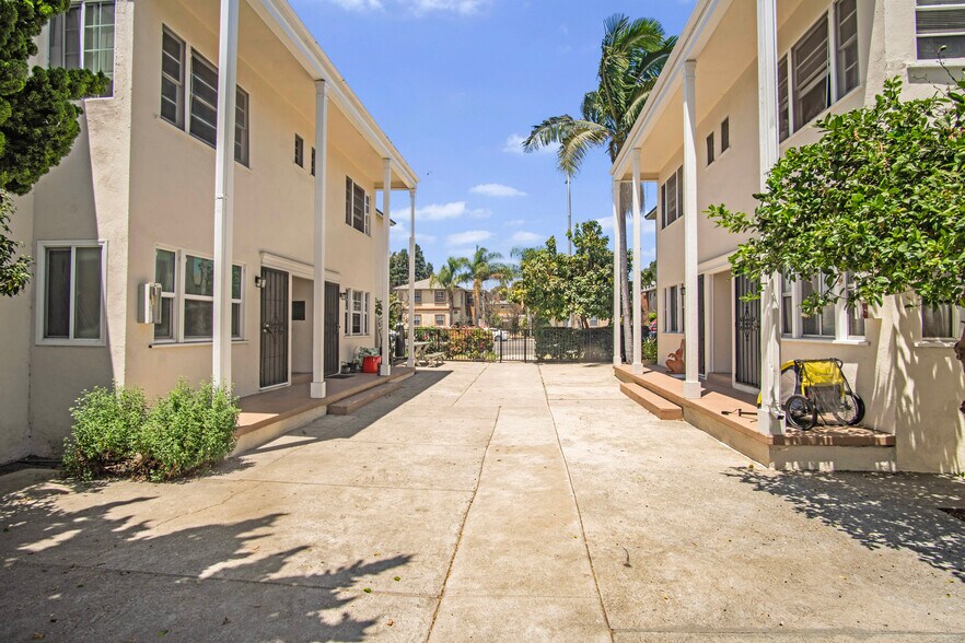 More Photos Of , Los Angeles Multifamily For Sale