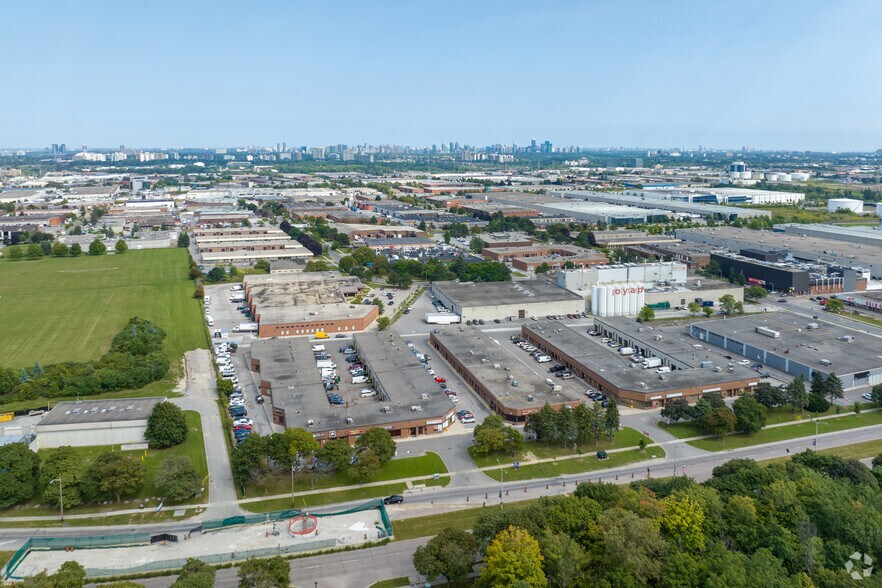 More Photos Of 4801 Keele St, Toronto Warehouse For Lease