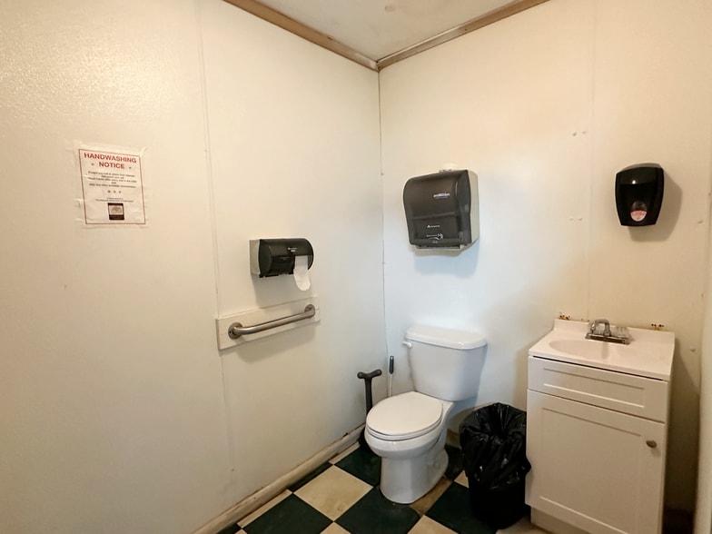 More Photos Of 2989 Hwy 21, Atmore Restaurant For Sale