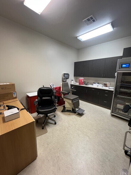 More Photos Of 1621 S Midtown Pl, Oklahoma City Medical For Sale